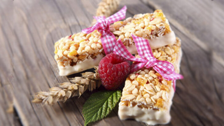 Yulaflı Ve Kuru Meyveli Diyet Bar Tarifi