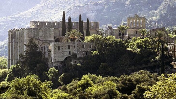 BELLAPAİS MANASTIRI-GİRNE